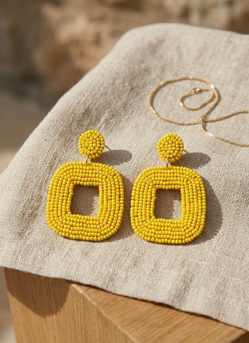 Halo Frame Beaded Earrings ✨
