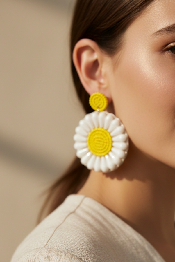 Daisy Muse Earrings 🌼